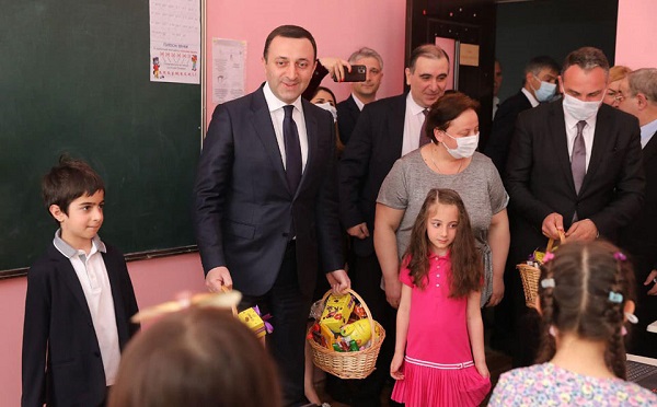 Irakli Garibashvili met with Ukrainian pupils at the 41st public school
