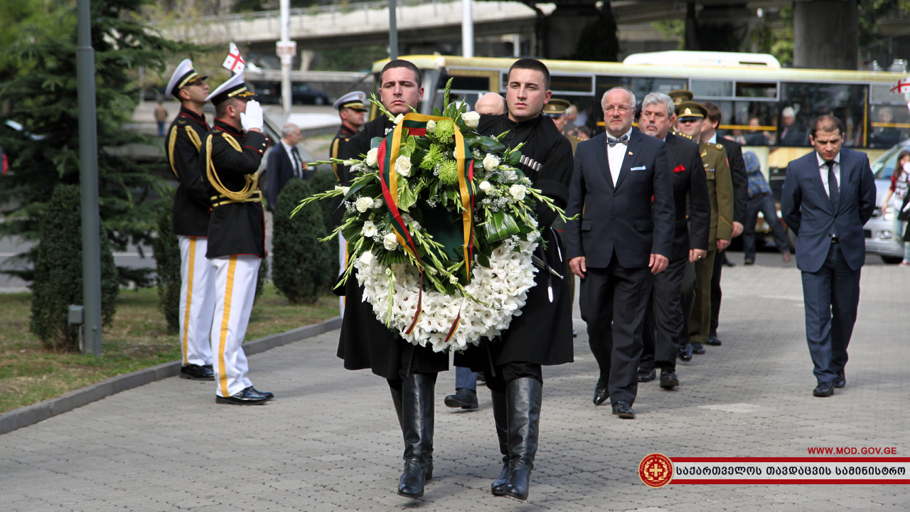 Minister of Lithuania at Heroes’ Square