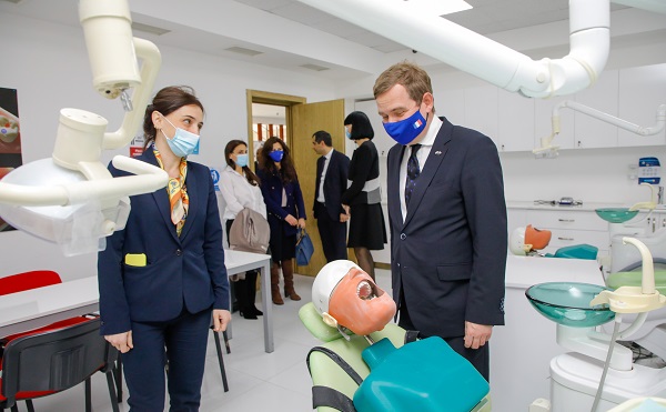 The Ambassador of France inspected the medical building of the 