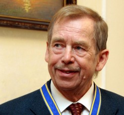 Georgian President awarded Vaclav Havel with St. George order