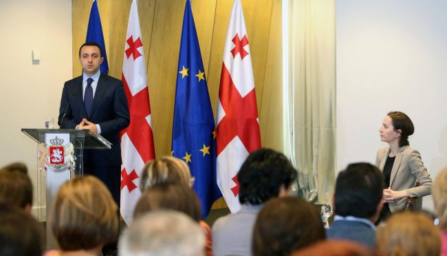 Prime Minister at the conference of Teacher training, professional development and career growth