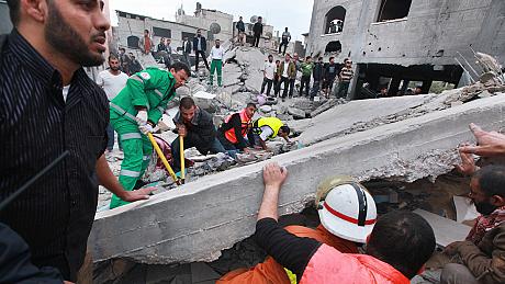Civilians die as Israeli missile targets Gaza house