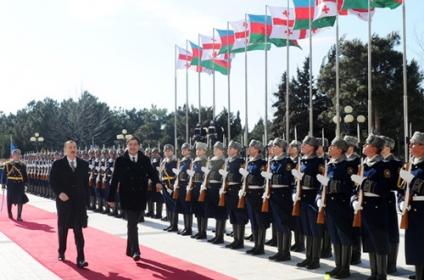 Georgia`s President meets with his Azerbaijani counterpart in Baku