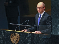 Yatseniuk: Russia wants to freeze us