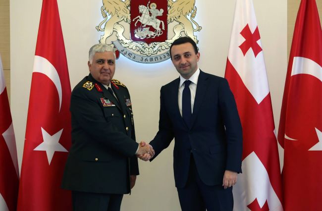 Prime Minister met the chief of general headquarter of Turkey