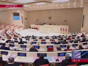 Majority hopes to overcome president`s veto