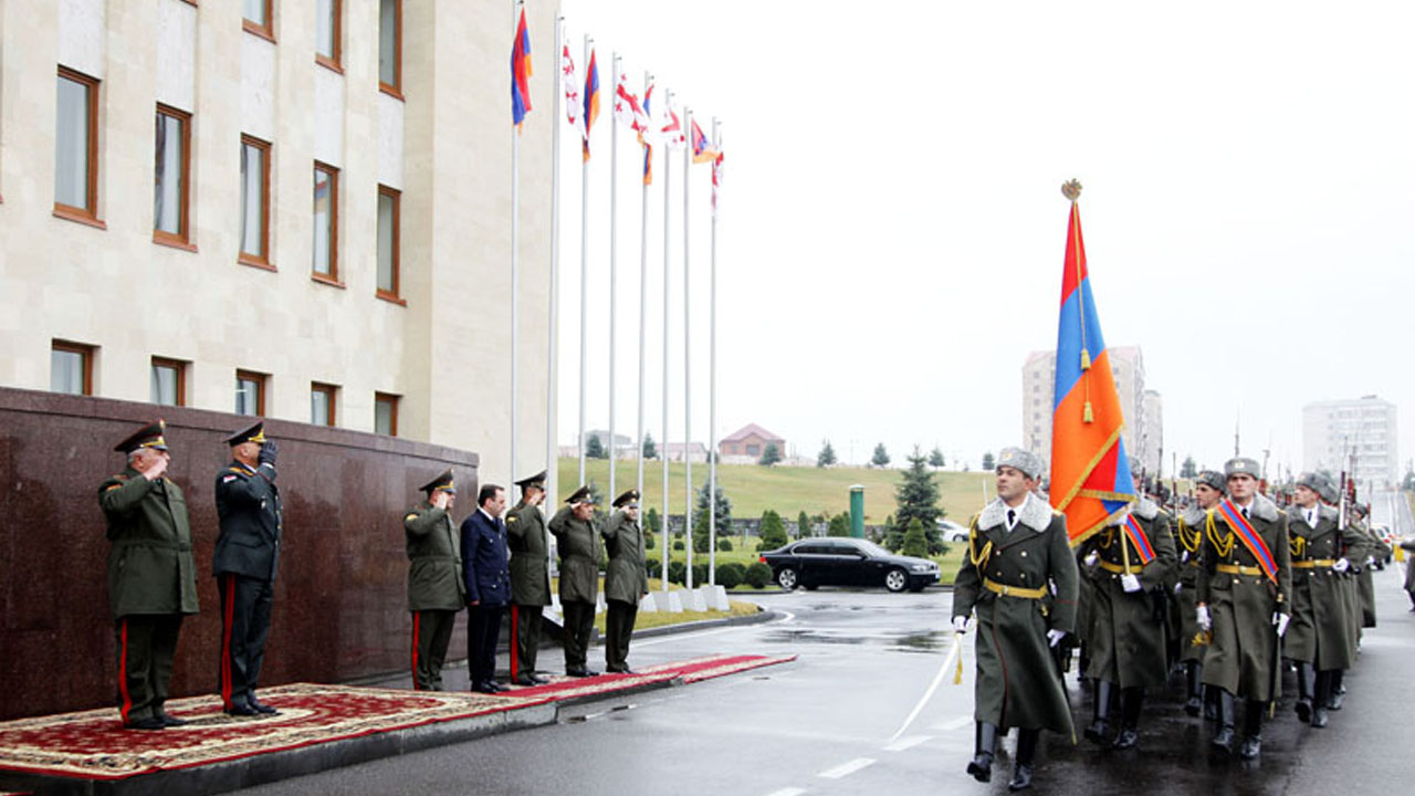 Chief of General Staff Visits Armenia