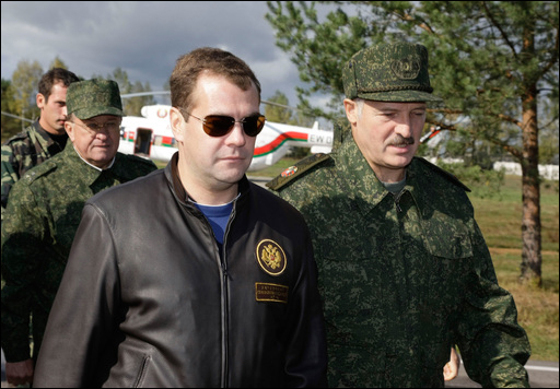 Lukashenko asks Medvedev to fund his army