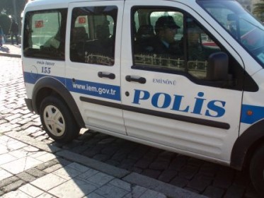 8 Turkish police killed in suspected PKK attack