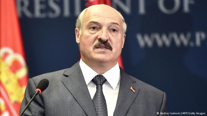 Belarus hosts Ukraine talks, strikes neutral position between Moscow and Kyiv