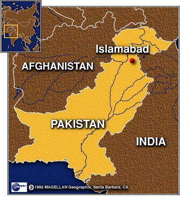 Children die as Pakistan suicide bomber targets police
