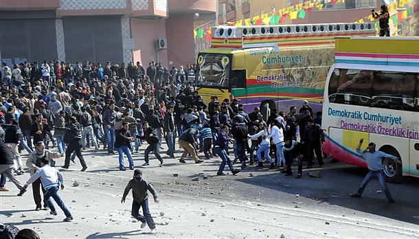 Turkish police, Kurds clash at New Year Celebrations 