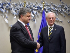 Poroshenko expects tough reaction toward Russia from EU