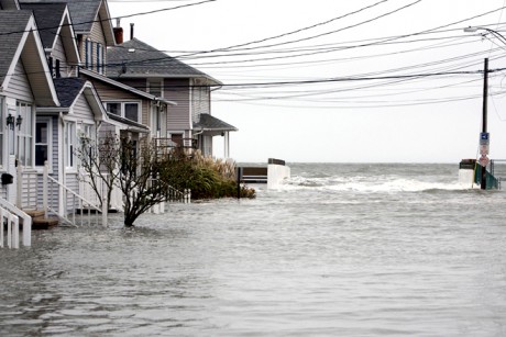 East Coast USA begins clearing up after Sandy