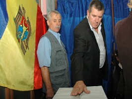 Latest preliminary data show 29.67-per-cent voter turnout at Moldovan referendum
