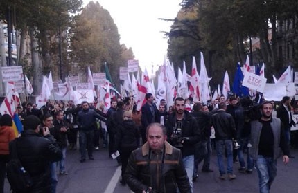 “No to annexation” - the participants of the rally begin to march