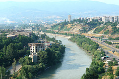 Woman dies, as car falls into river in Tbilisi 